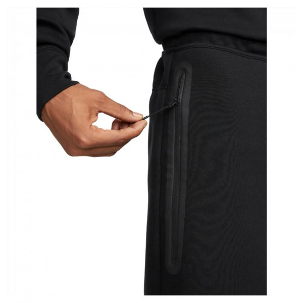 Шорти чоловічі Nike Sportswear Tech Fleece (FB8171-010)