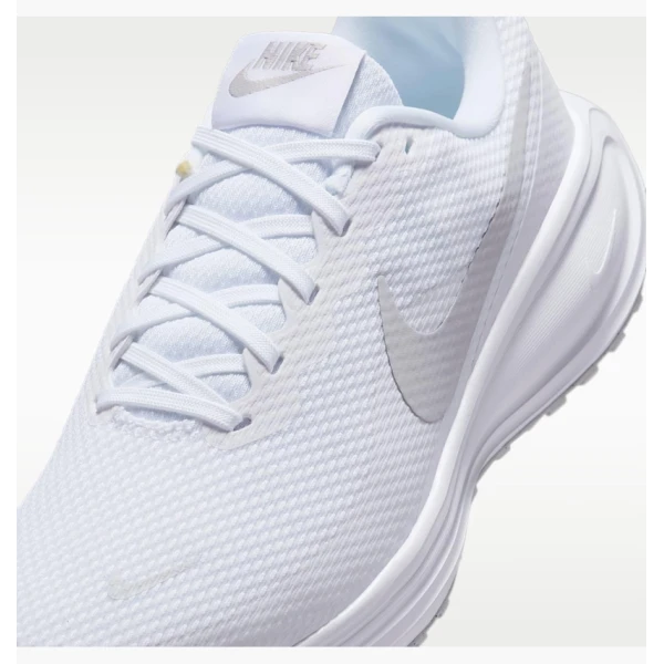 Кросівки жіночі Nike Revolution 8 White HJ8485-101 38