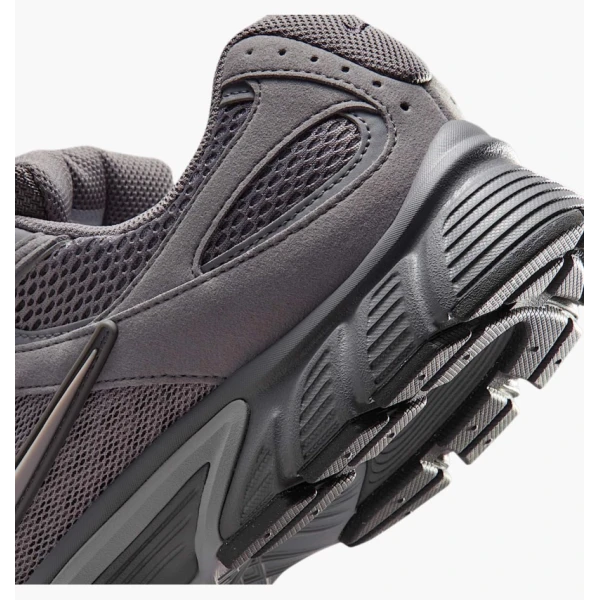 Кросівки чоловічі Nike V5 Rnr Suede Grey II6292-006 