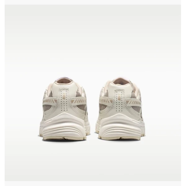 Кросівки жіночі Nike Initiator Beige 394053-105 38