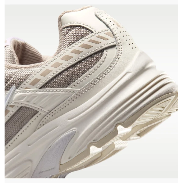 Кросівки жіночі Nike Initiator Beige 394053-105 38