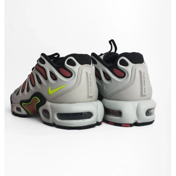 Кросівки чоловічі Nike Air Max Plus Drift White FD4290-009 43
