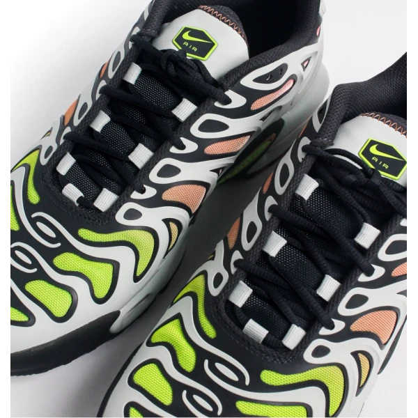 Кросівки чоловічі Nike Air Max Plus Drift White FD4290-009 43