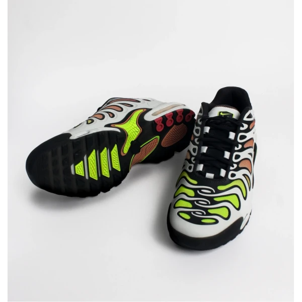 Кросівки чоловічі Nike Air Max Plus Drift White FD4290-009 43