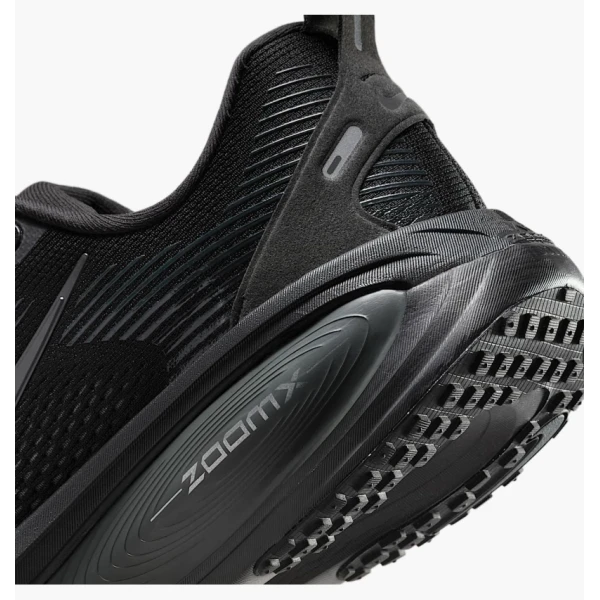 Кросівки чоловічі Nike Vomero 18 Black HM6803-005 45.5