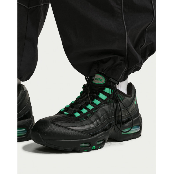 Брюки чоловічі Nike Tracksuit Bottoms (IF1306-010)
