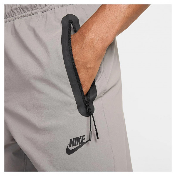 Штани чоловічі Nike Tech Woven Grey (HM8241-014) Штани чоловічі Nike Tech Woven Grey (HM8241-014)