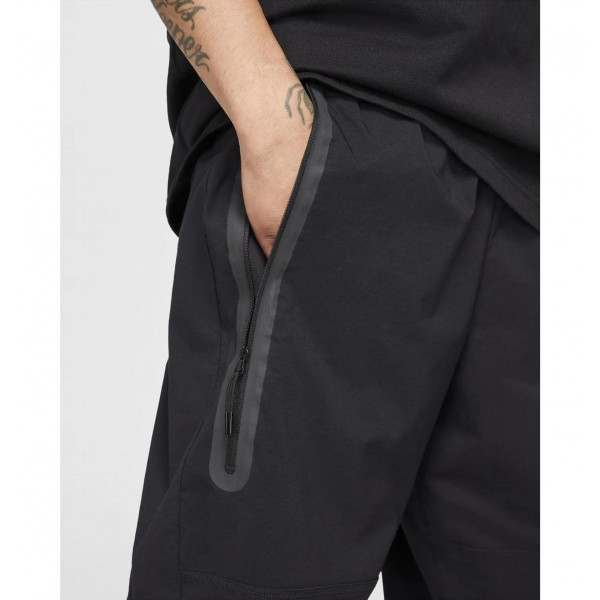 Брюки чоловічі Nike Tech Black (HM7158-010)