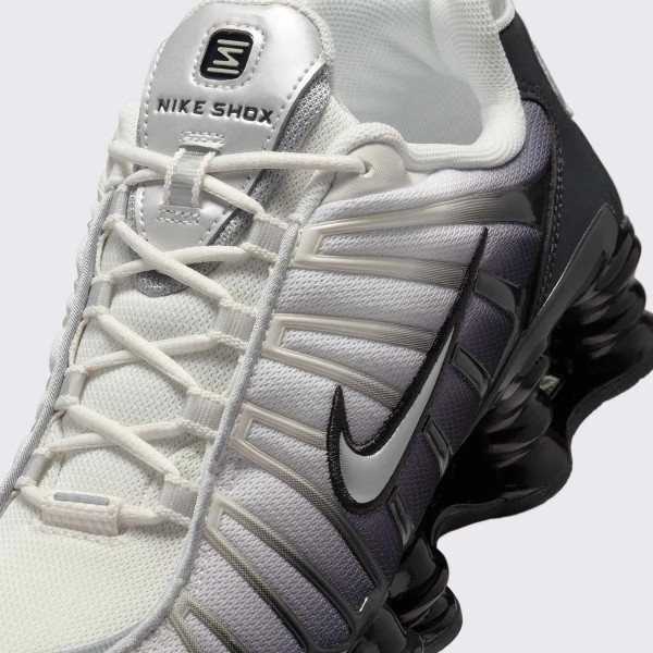 Кросівки жіночі Nike W SHOX TL IB7705-001