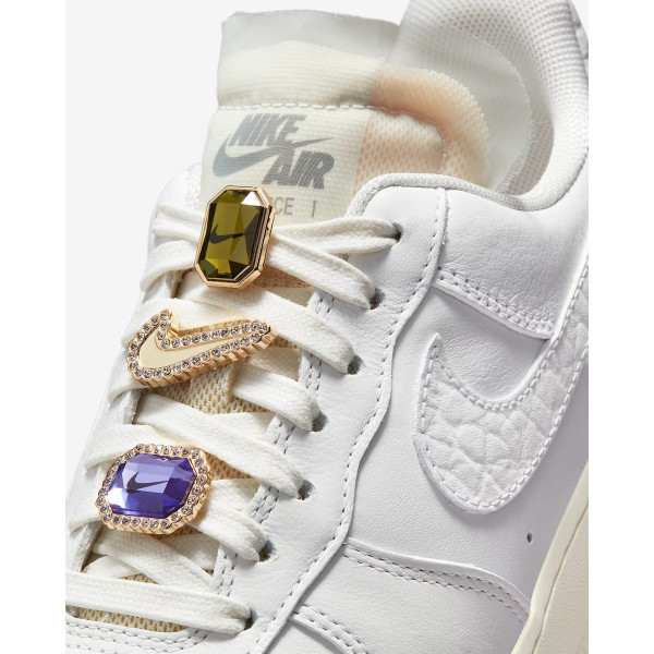 Кросівки жіночі Nike WMNS AIR FORCE 1 LO PRM DN5463-100