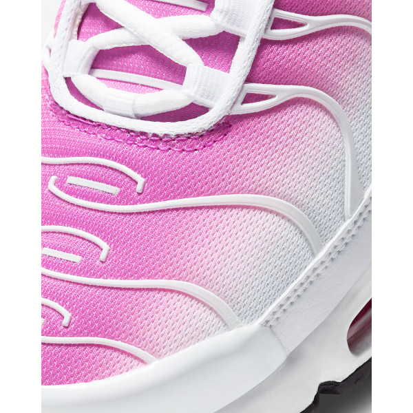 Кросівки жіночі Nike WMNS AIR MAX PLUS CZ7931-100 Кросівки жіночі Nike WMNS AIR MAX PLUS CZ7931-100
