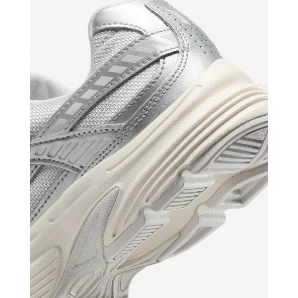 Кросівки жіночі Nike Initiator IB4483-078