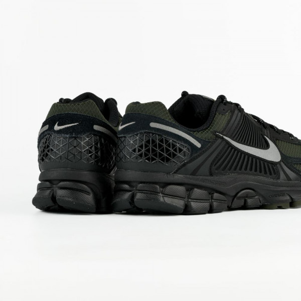 Кросівки чоловічі Nike Zoom Vomero 5 (HV2527-001)