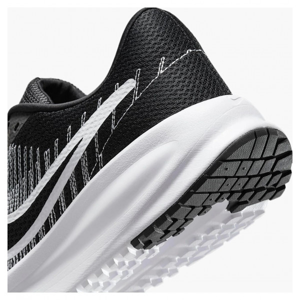 Кросівки чоловічі Nike Run Defy Black (HM9594-004)