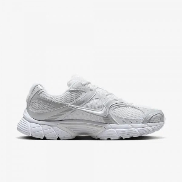 Кросівки  жіночі Nike V5 Rnr White Black Metallic Silver (HQ7901-101)