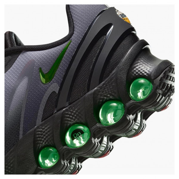 Кросівки чоловічі Nike Air Max Dn8 (FQ7860-003)