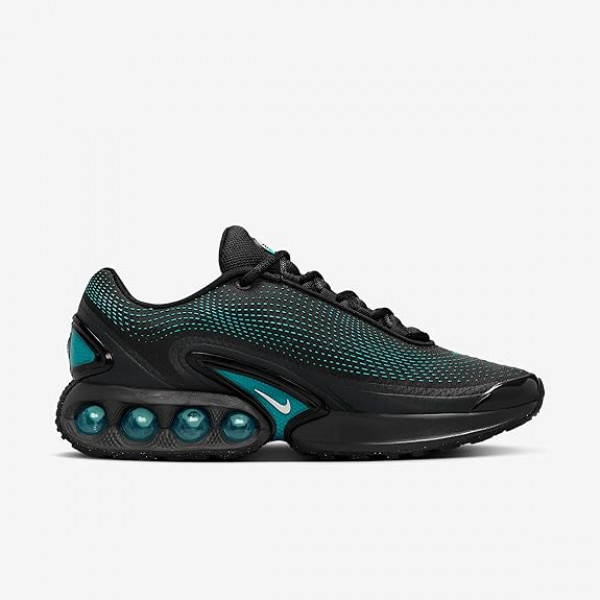 Кросівки чоловічі Nike Air Max Dn Essential (HV5235-001)