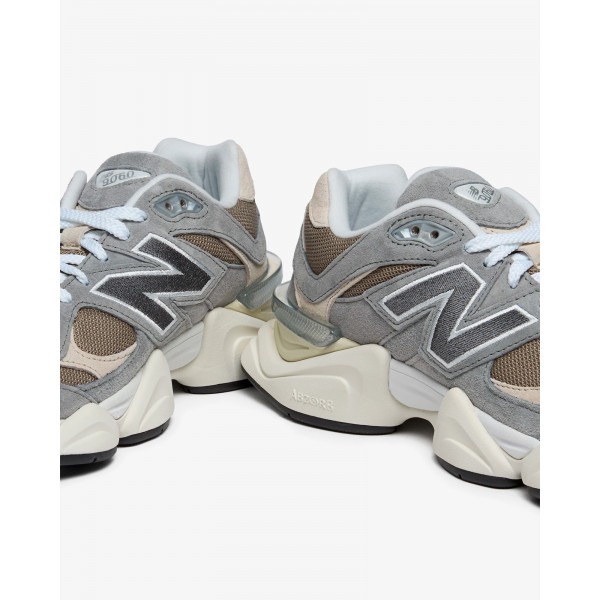 Кросівки жіночі  New Balance 9060 (U9060LBA)