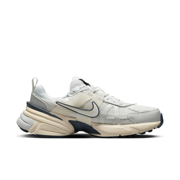Кросівки для бігу жіночі Nike V2k Run (FD0736-004)