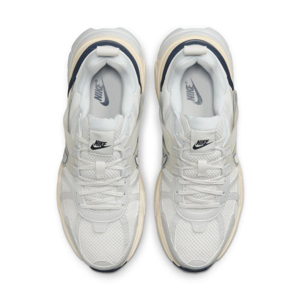 Кросівки для бігу жіночі Nike V2k Run (FD0736-004)