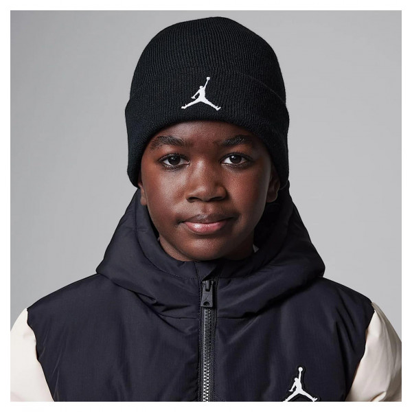 Шапка Jordan Essentials Black (9A0836-023)