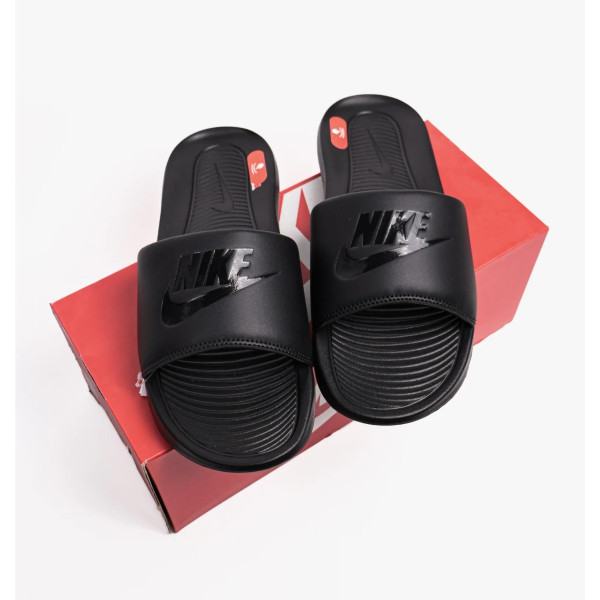 Тапочки жіночі Nike Victori One (CN9677-004)