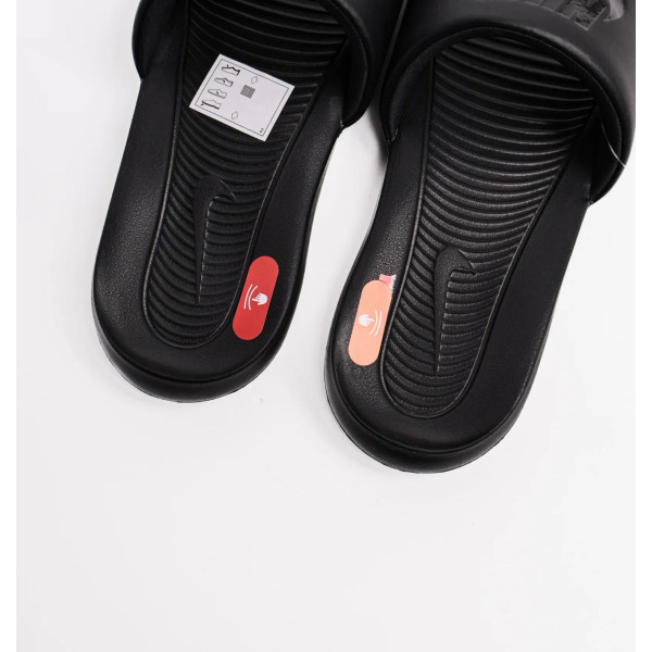 Тапочки жіночі Nike Victori One (CN9677-004)