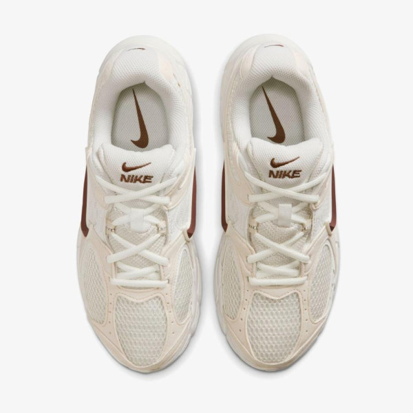 Кросівки жіночі Nike W V5 Rnr S (IQ7577-121)