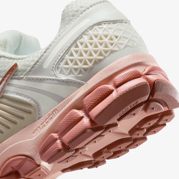 Кросівки жіночі Nike Wmns Zoom Vomero 5 (FJ2028-002)