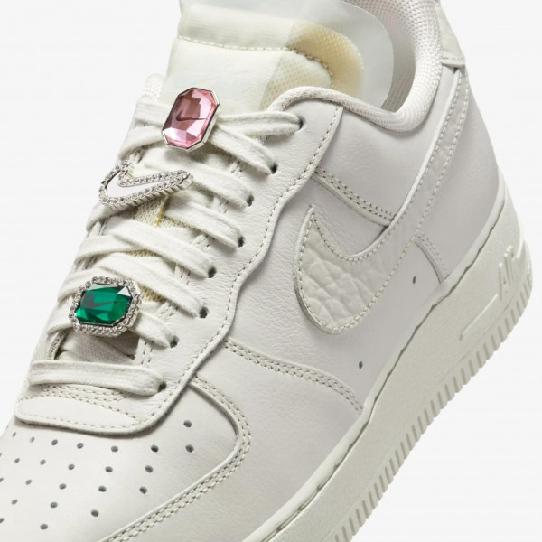 Кросівки жіночі Nike Air Force 1 Lo Prm (DN5463-001)