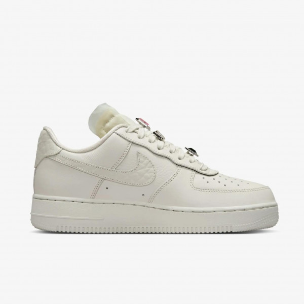 Кросівки жіночі Nike Air Force 1 Lo Prm (DN5463-001)