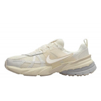 Кросівки жіночі Nike V2k Run "Pale Ivory" (HQ1512-110)