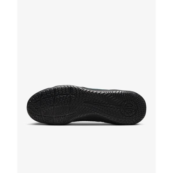 Бутси чоловічі Nike LEGEND 10 ACADEMY IC DV4341-002