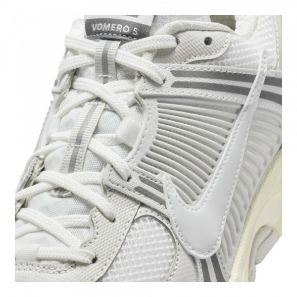 Кросівки Nike ZOOM VOMERO 5