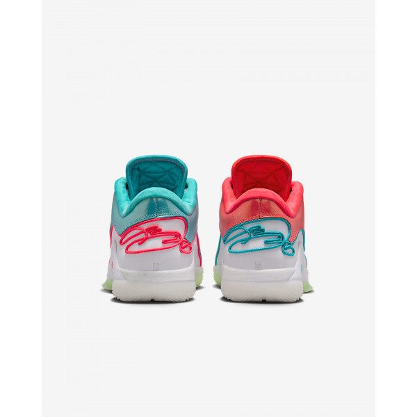 Кросівки чоловічі Nike LEBRON XXII XMAS HV5148-600