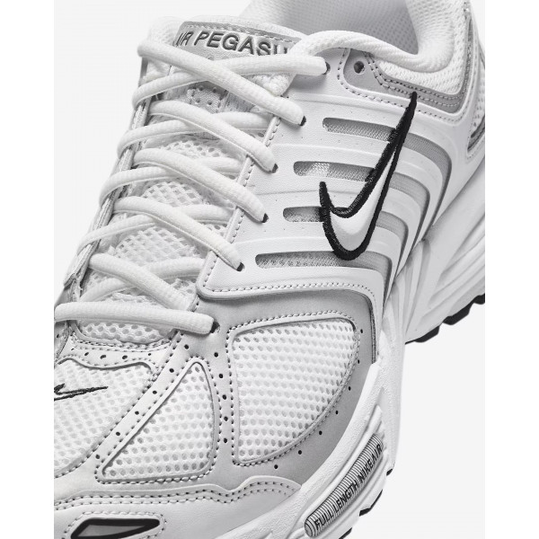 Кросівки чоловічі Nike AIR PEGASUS 2005 HQ3031-003