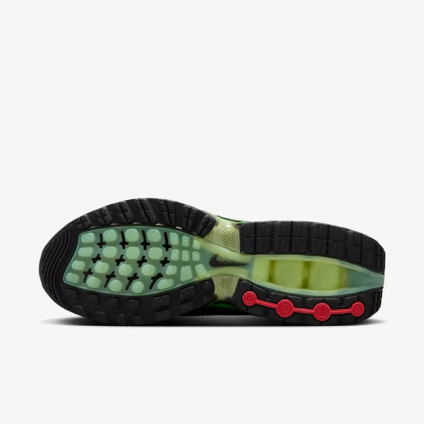 Кросівки чоловічі Nike AIR MAX DN AMD HV3521-700