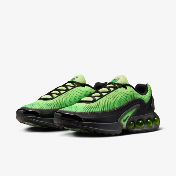 Кросівки чоловічі Nike AIR MAX DN AMD HV3521-700