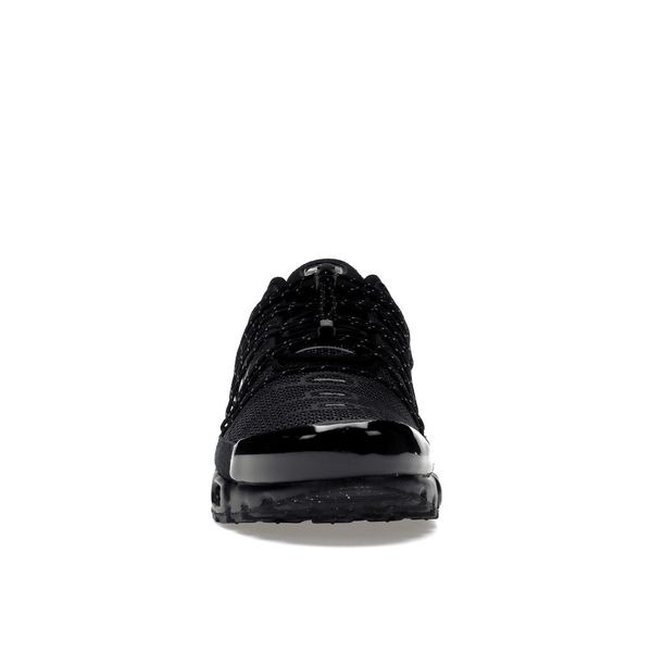 Кросівки чоловічі Nike AIR MAX PLUS UTILITY FD0670-001