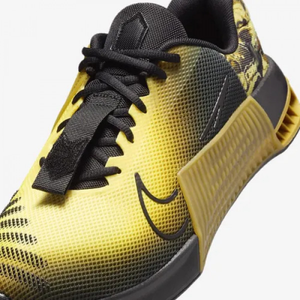 Кросівки чоловічі NIKE METCON 9 AMP DZ2616-002