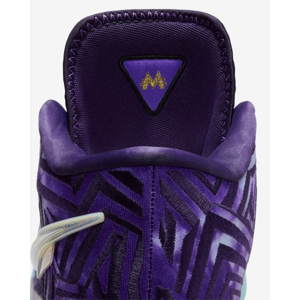 Кросівки чоловічі Nike LBJ NXXT GENISUS QS IB1272-501