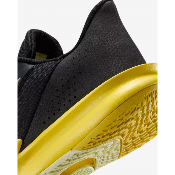Кросівки чоловічі  Nike PRECISION VII HJ9153-001