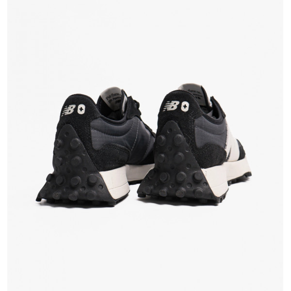 Кросівки чоловічі New Balance Figs X 327 Black/Grey U327FB 