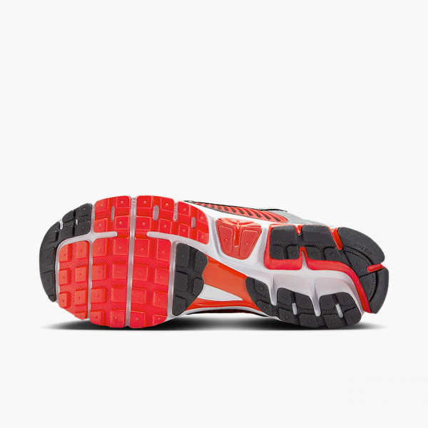 Кросівки чоловічі Nike Zoom Vomero 5 FJ4151-005