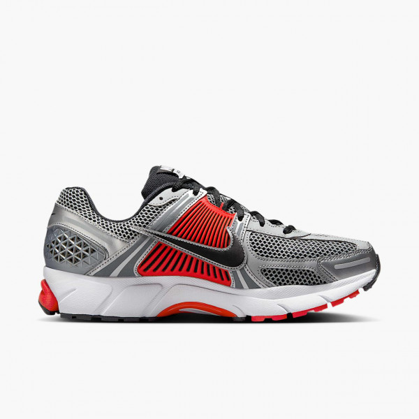 Кросівки чоловічі Nike Zoom Vomero 5 FJ4151-005