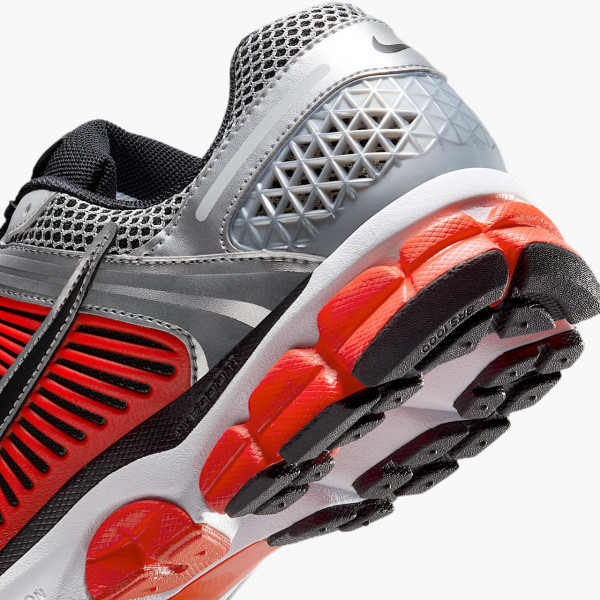 Кросівки чоловічі Nike Zoom Vomero 5 FJ4151-005