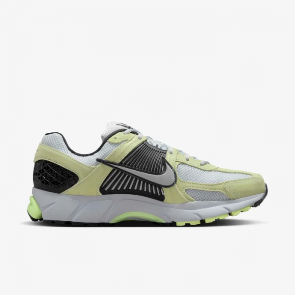 Кросівки чоловічі Nike ZOOM VOMERO 5 HF1553-700