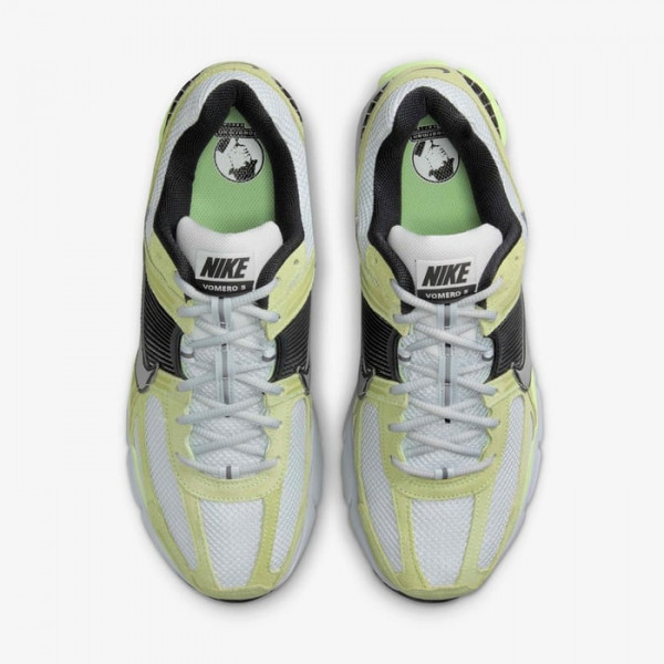 Кросівки чоловічі Nike ZOOM VOMERO 5 HF1553-700