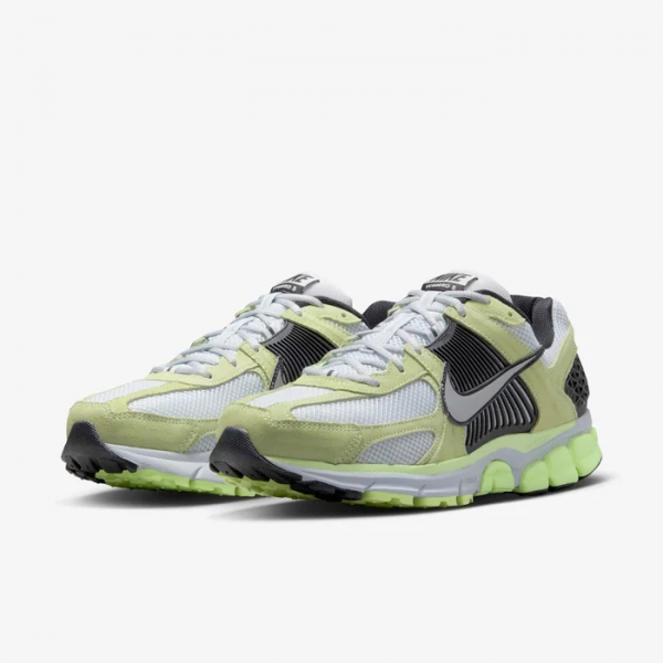 Кросівки чоловічі Nike ZOOM VOMERO 5 HF1553-700