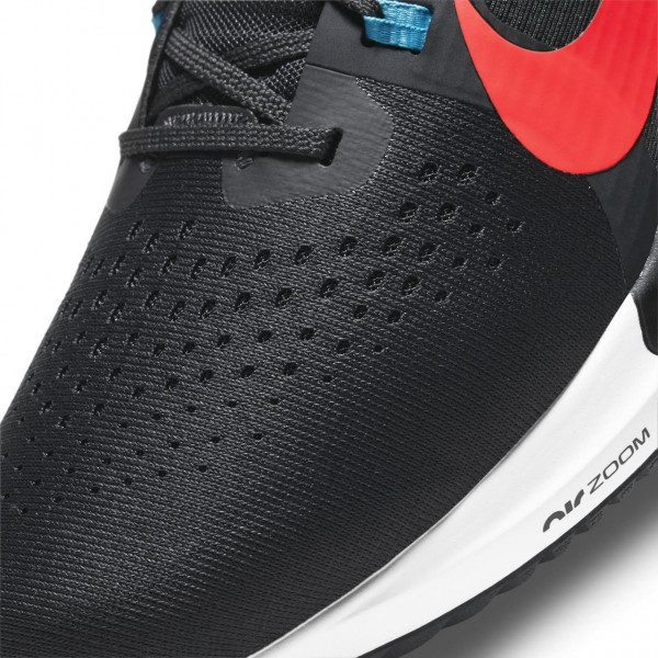 Кросівки чоловічі бігові  Nike Air Zoom Vomero 15 CU1855-004